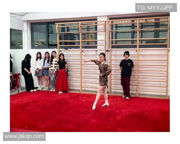 杨娜独家分享街舞心得与技巧助你舞出自信与风采